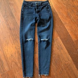 American Eagle Hi-rise Jegging, Sz 0, Dark Denim, Unhemmed, Holes in knees